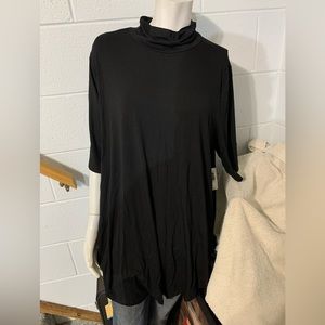 NEW Torrid black top. Size 3xl short sleeves